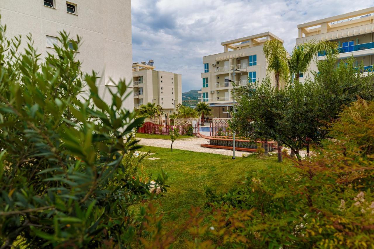 Holiday House Solemare Орикум Экстерьер фото